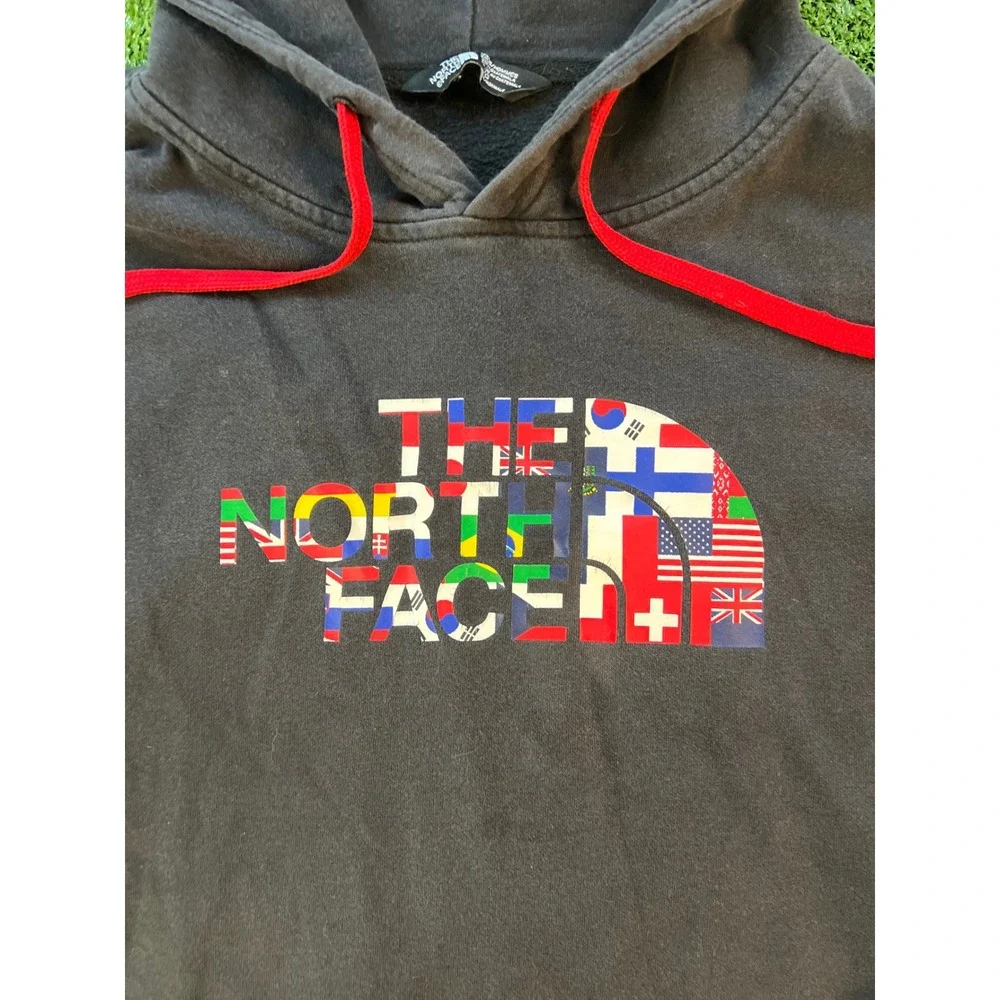 The North Face Mens Black International Flags Logo Pullover Hoodie Sweatshirt XL